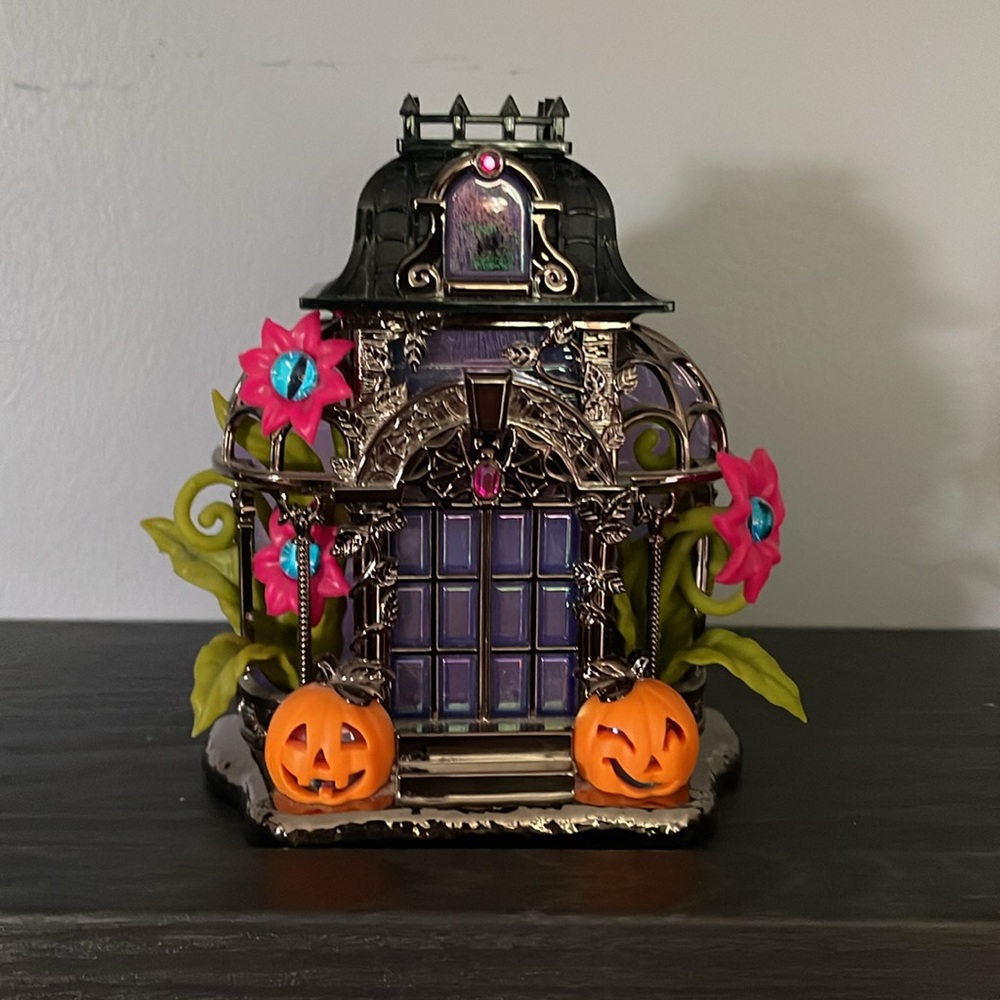 BBW Wallflowers Plug-In Halloween Bat Projector Haunted House